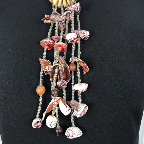 Seashell necklace - Picture 2 of 2